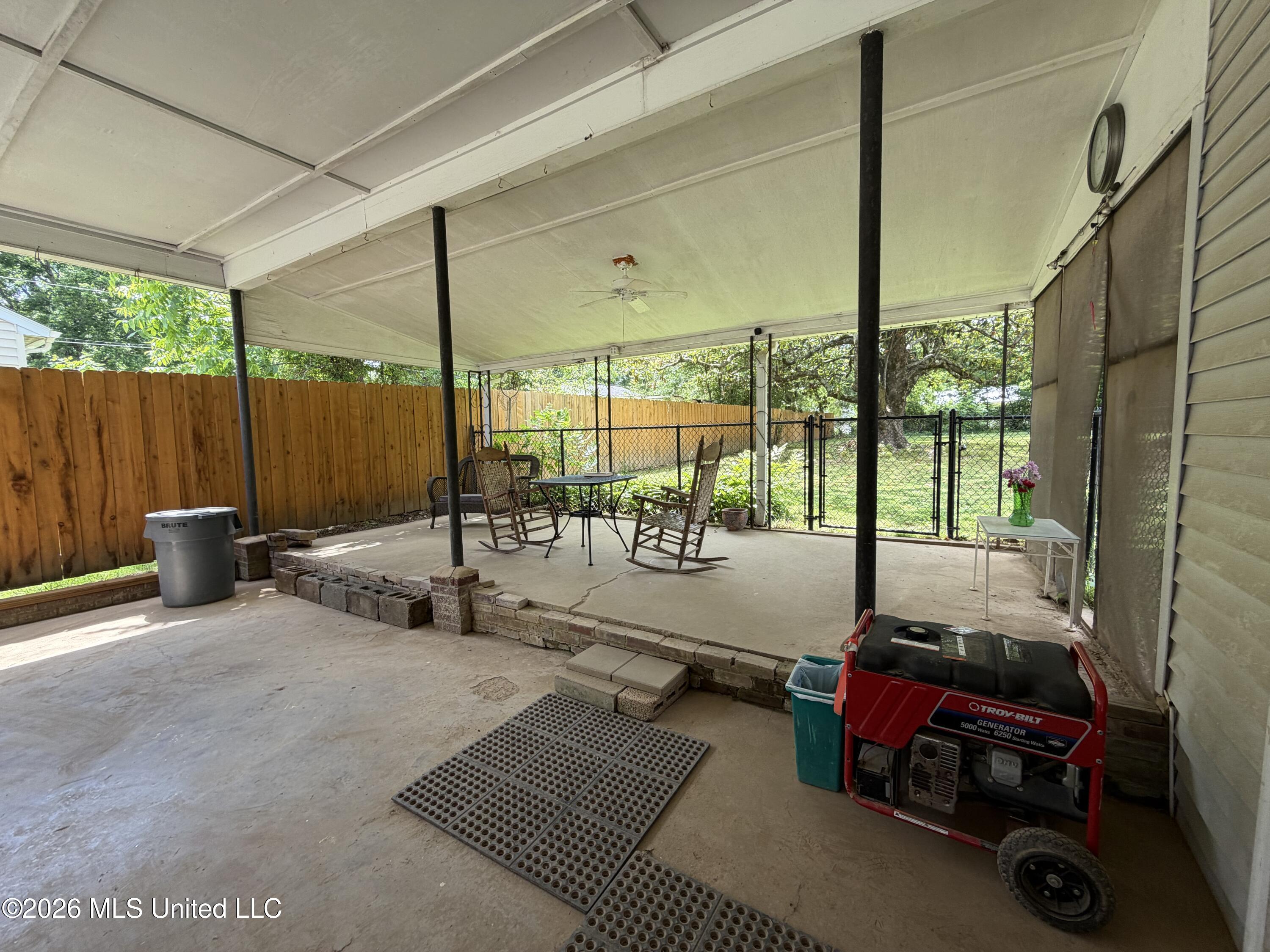 323 Hightower Street Sardis, MS 38666 - Photo 5 of 17 IMG_8427