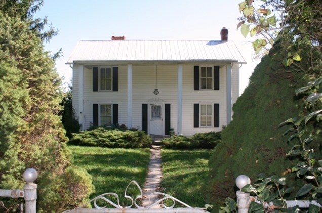 76 Hoke's Mill Road Ronceverte, WV 24970 - Photo 1 of 14 Front of farmhouse