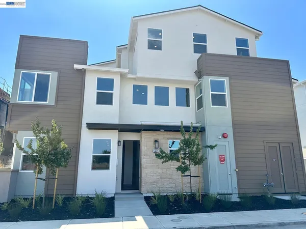 $1,299,990 | 5526 Silver Way, Dublin, CA 94568
