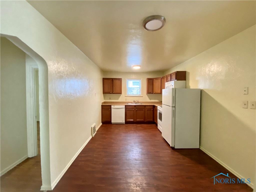 1800 Wyndhurst Road Toledo, OH 43607 - Photo 11 of 20 Gallery Image 11
