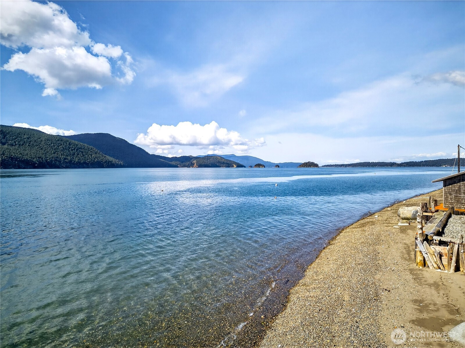 5132 West Shore Road Anacortes, WA 98221 - Photo 1 of 33 Gallery Image 1
