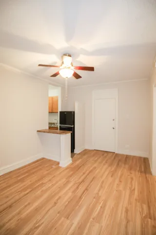 $985 | 5210 South Woodlawn Avenue, Unit 105, Chicago, IL 60615