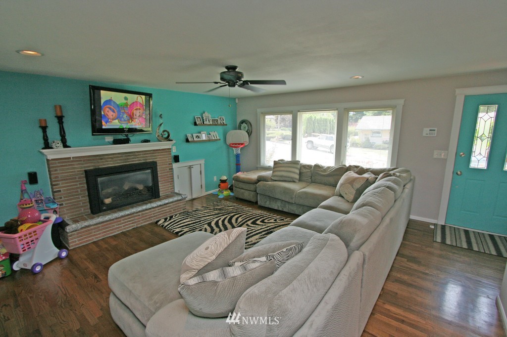 1202 East Racine Street Bellingham, WA 98229 - Photo 2 of 25 Gallery Image 2
