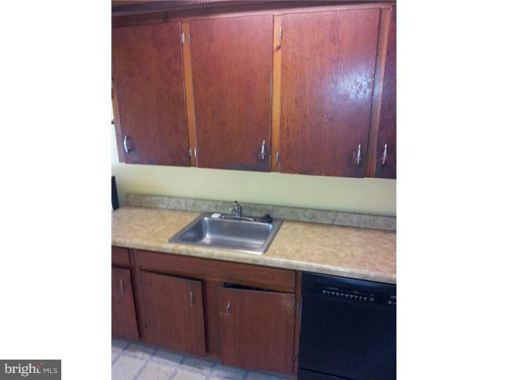 122 Laurel Road Sharon Hill, PA 19079 - Photo 11 of 17 Kitchen