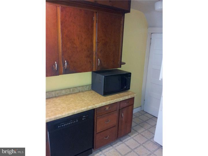 122 Laurel Road Sharon Hill, PA 19079 - Photo 12 of 17 Kitchen