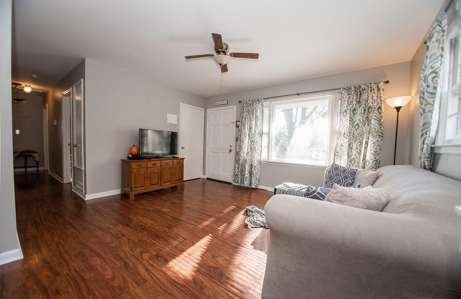 549 Holiday Road Vinton, VA 24179 - Photo 13 of 30 a living room with furniture and a large window