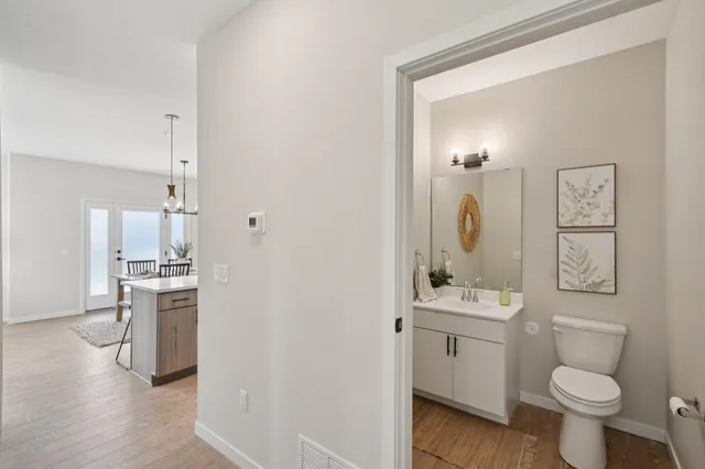 $2,395 | 4750 Ironwood Circle, Maple Plain, MN 55359