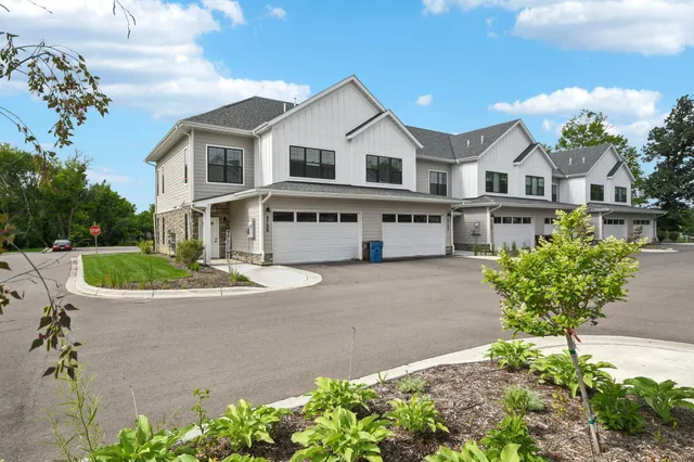 $2,595 | 4750 Ironwood Circle, Medina, MN 55359