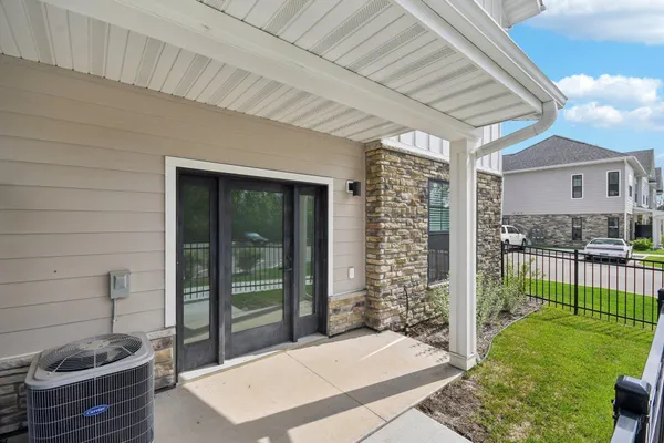 $2,595 | 4760 Ironwood Circle, Medina, MN 55359
