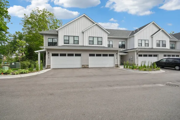 $2,595 | 4760 Ironwood Circle, Medina, MN 55359