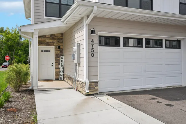 $2,395 | 4750 Ironwood Circle, Maple Plain, MN 55359