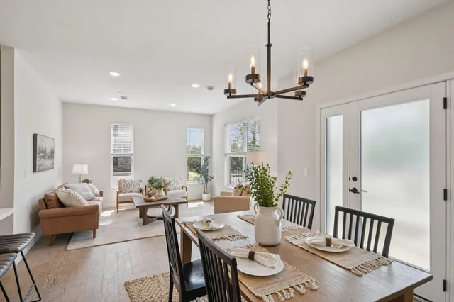 $2,395 | 4750 Ironwood Circle, Maple Plain, MN 55359