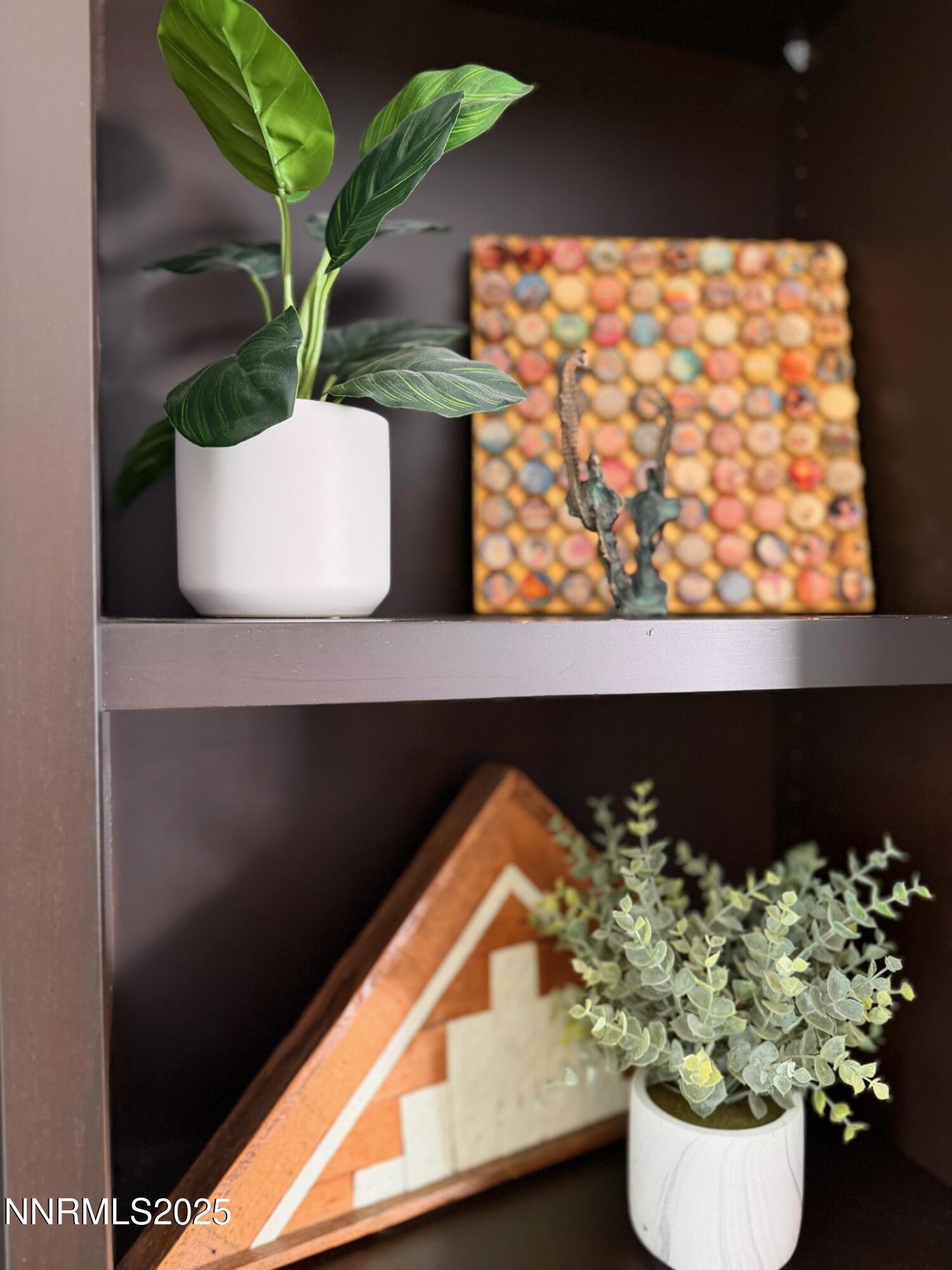 5012 Lakeridge Terrace East Reno, NV 89509 - Photo 28 of 49 a view of a flower pot with a window