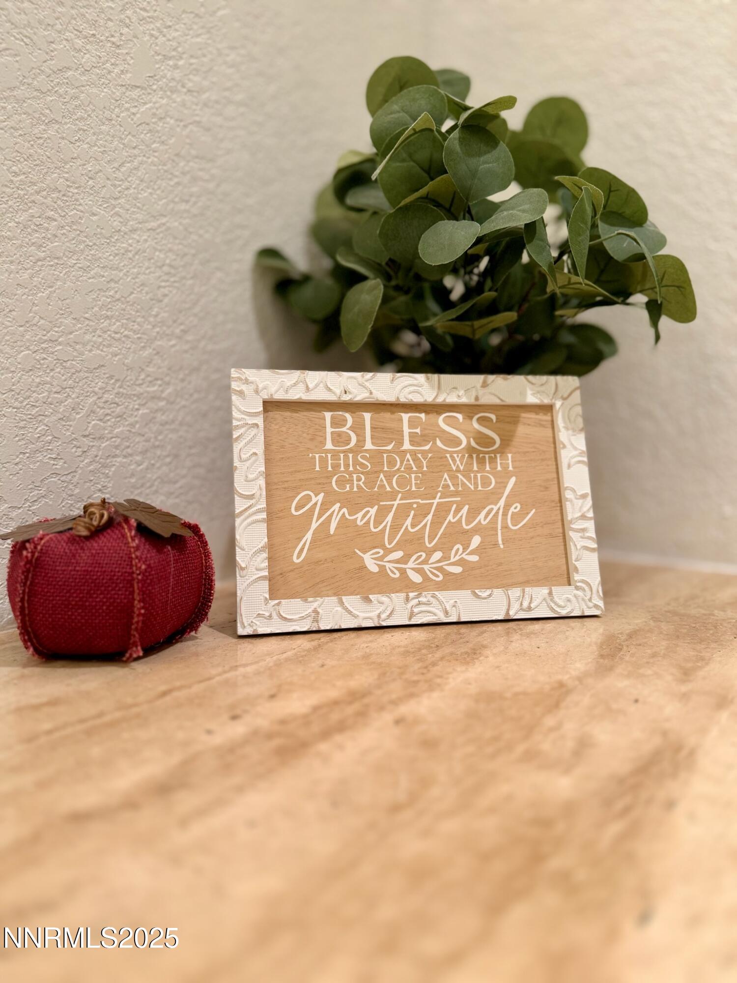 5012 Lakeridge Terrace East Reno, NV 89509 - Photo 33 of 49 a vase of flowers sitting on a table