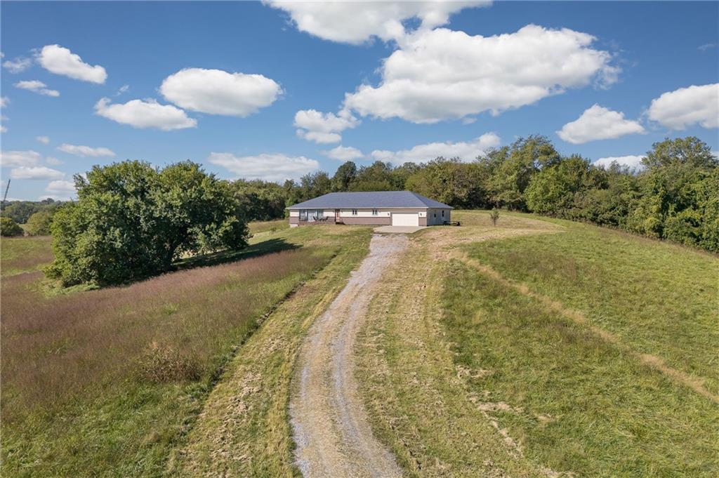 2930 Southeast Mason Road St. Joseph, MO 64507 - Photo 2 of 22