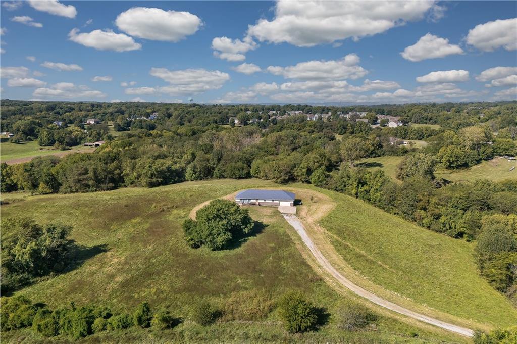 2930 Southeast Mason Road St. Joseph, MO 64507 - Photo 3 of 22