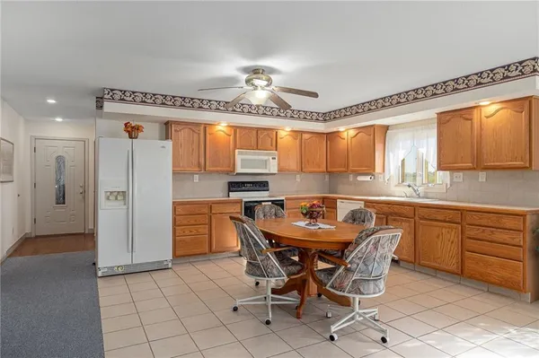 $275,000 | 2930 Southeast Mason Road, St. Joseph, MO 64507