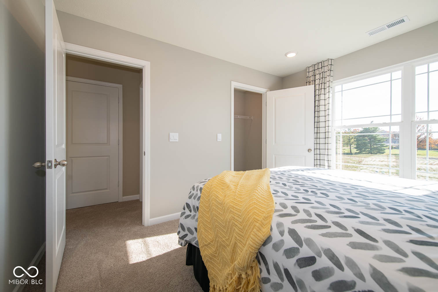 5897 Norfolk Road Greenwood, IN 46143 - Photo 25 of 41