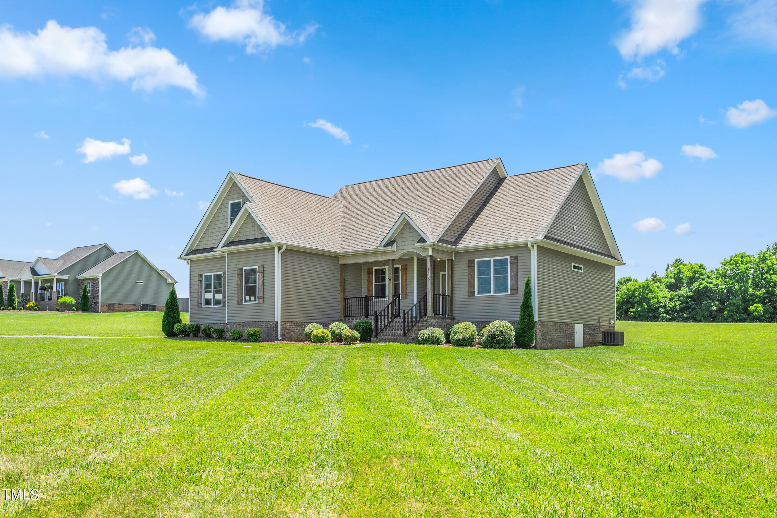 4455 Boyd Wright Road Burlington, NC 27215 - Photo 2 of 40 a view of a yard in front of house