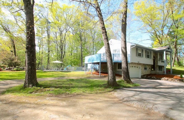 261 River Road Tewksbury, MA 01876 - Photo 4 of 23 Gallery Image 4