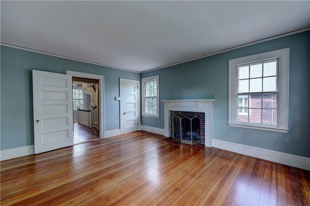 16 Elton Street Providence, RI 02906 - Photo 11 of 25