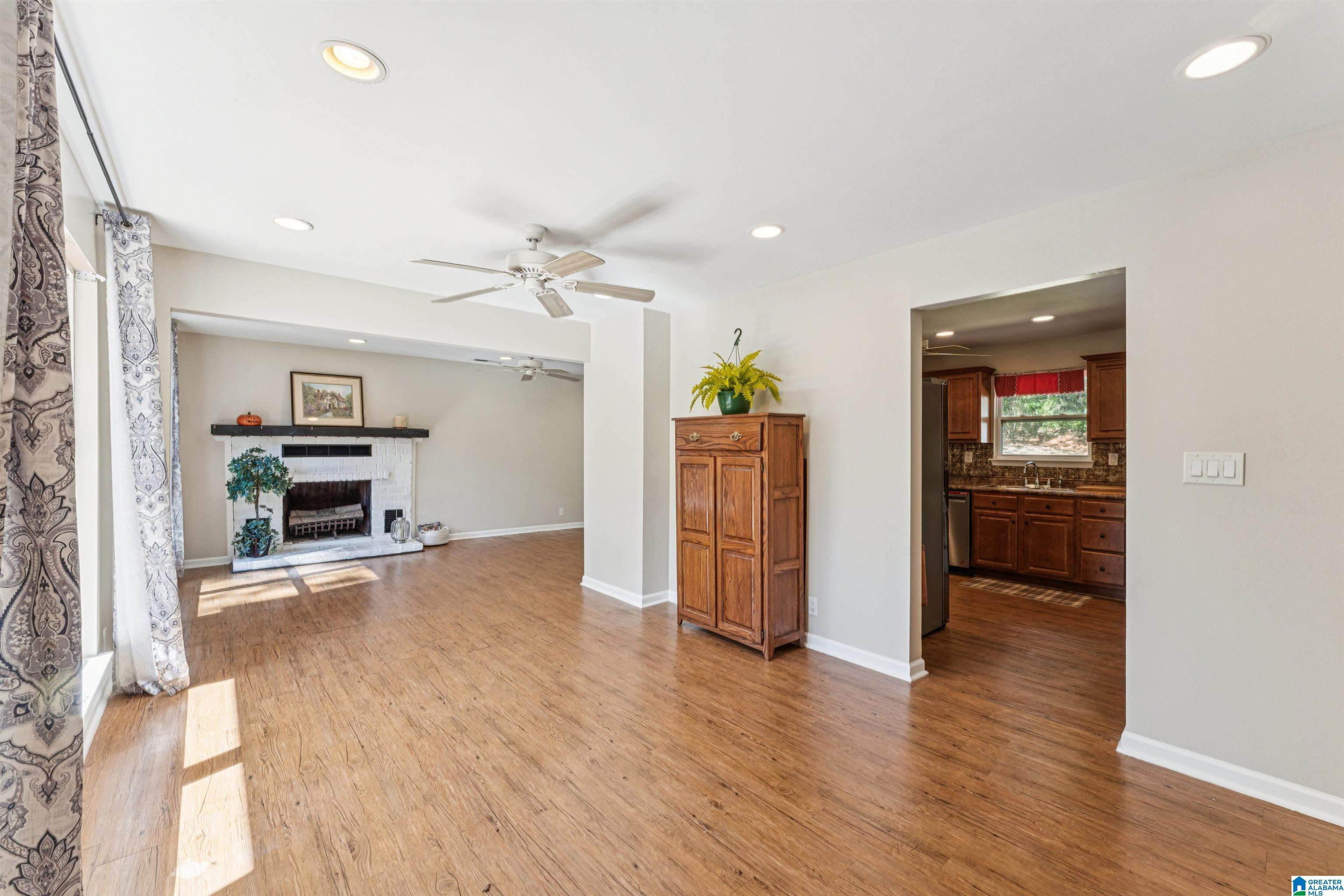 1238 Bennett Drive Alabaster, AL 35007 - Photo 11 of 43
