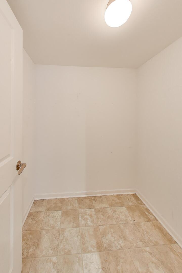 3625 South Morgan Street, Unit C Chicago, IL 60609 - Photo 10 of 44 a view of an empty room