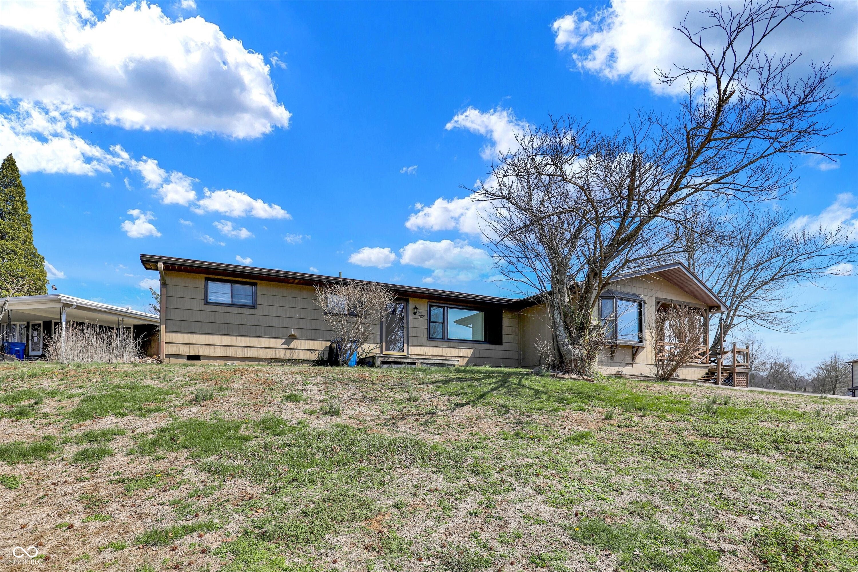 122 Edgewood Drive Bedford, IN 47421 - Photo 2 of 63