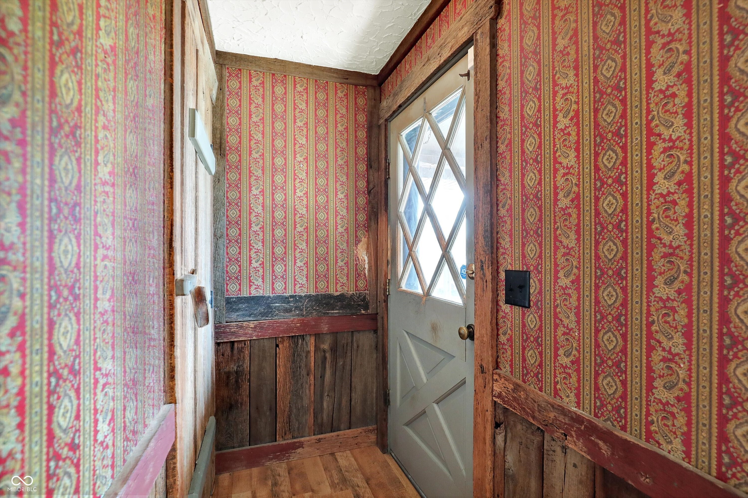 122 Edgewood Drive Bedford, IN 47421 - Photo 5 of 63