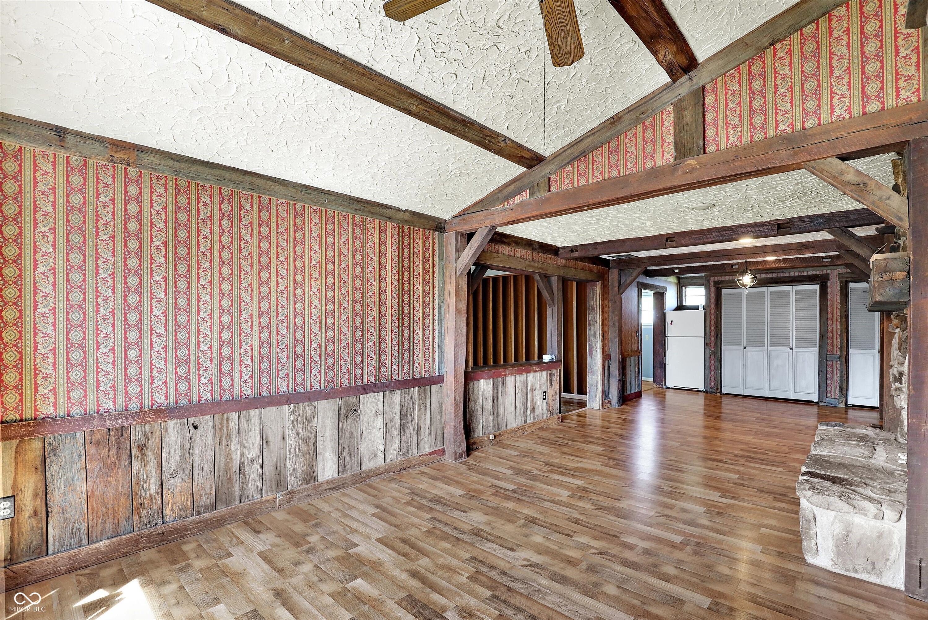 122 Edgewood Drive Bedford, IN 47421 - Photo 7 of 63