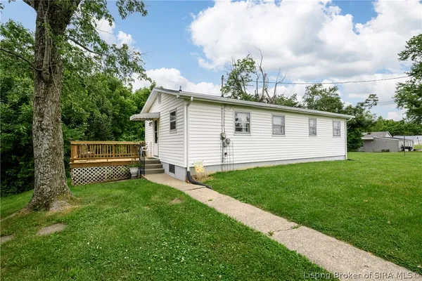 $190,000 | 626 West 5th Street, New Albany, IN 47150