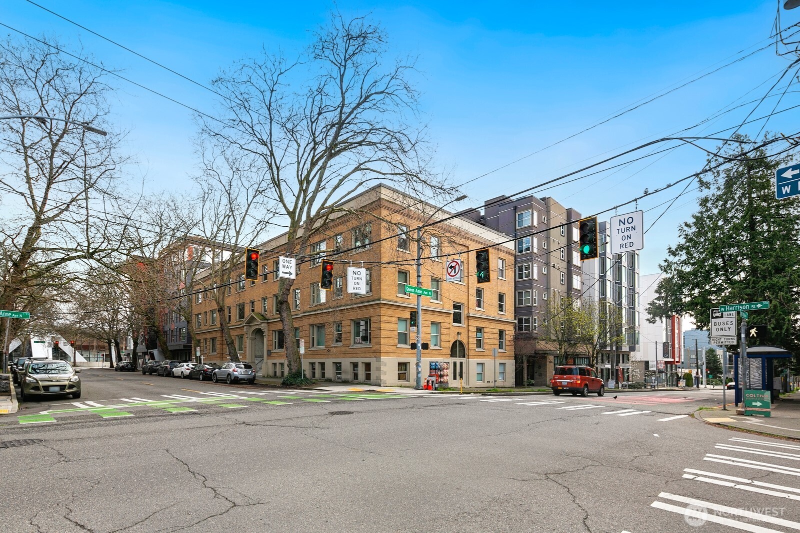 7 Harrison Street, Unit 39 Seattle, WA 98109 - Photo 23 of 27