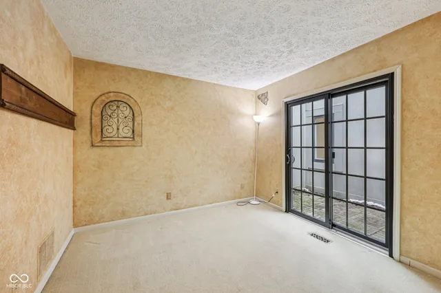 $215,000 | 5174 Greensview Way, Avon, IN 46123