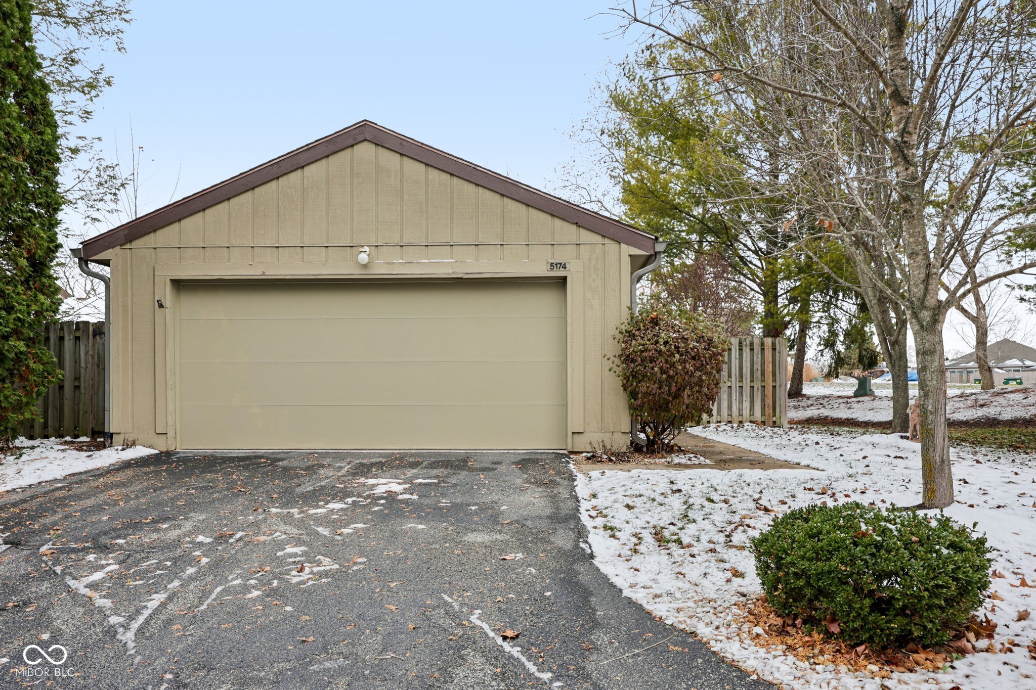 5174 Greensview Way Avon, IN 46123 - Photo 2 of 22