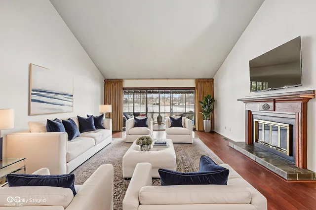 $215,000 | 5174 Greensview Way, Avon, IN 46123