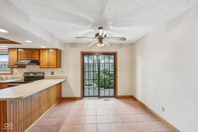 $215,000 | 5174 Greensview Way, Avon, IN 46123