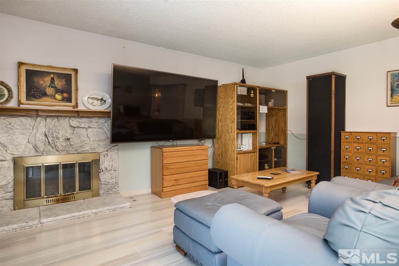 4425 Primavera Avenue Reno, NV 89502 - Photo 6 of 15 Photo 6