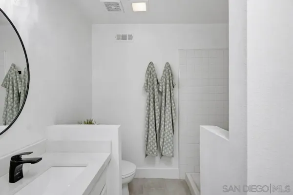 $775,000 | 12795 Via Moura, San Diego, CA 92128