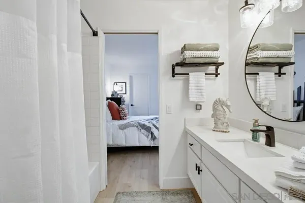 $775,000 | 12795 Via Moura, San Diego, CA 92128