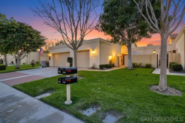 $775,000 | 12795 Via Moura, San Diego, CA 92128