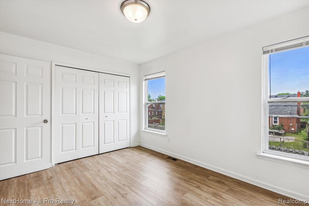 15401 Meyers Road Detroit, MI 48227 - Photo 25 of 43