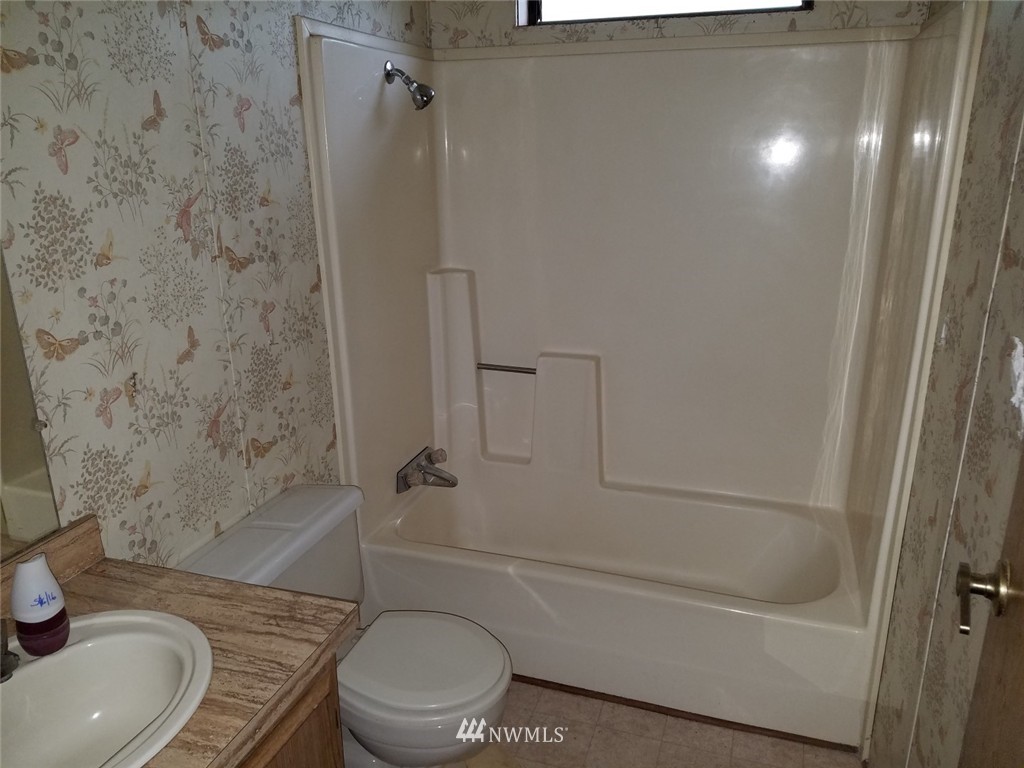 1010 East Mikkelsen Road Shelton, WA 98584 - Photo 11 of 16