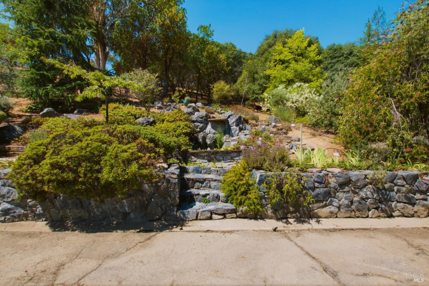 5301 Lake Ridge Road Ukiah, CA 95482 - Photo 14 of 59