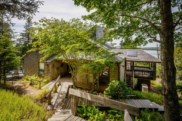 $1,295,000 | 16 Modin Lane, Penobscot, ME 04476