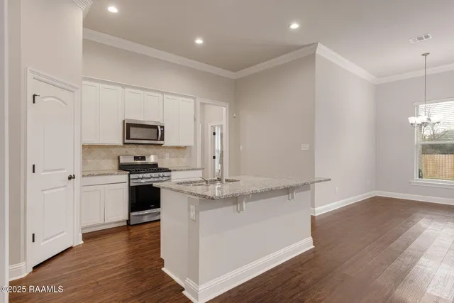 $270,000 | 902 Deer Meadow Boulevard, Broussard, LA 70518