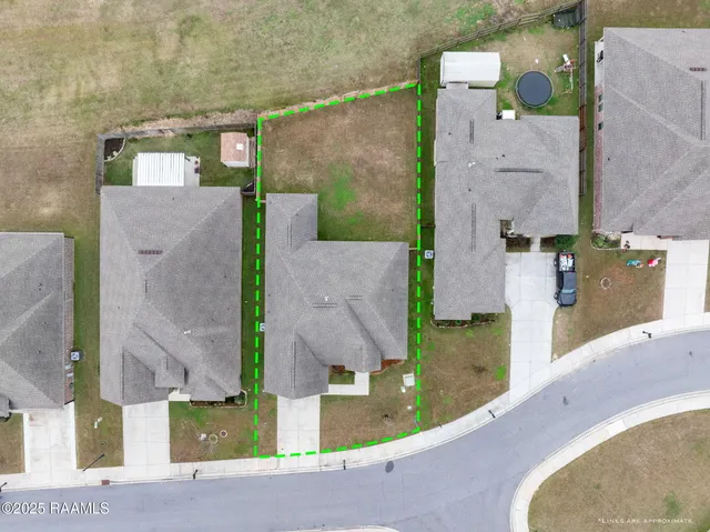 $270,000 | 902 Deer Meadow Boulevard, Broussard, LA 70518