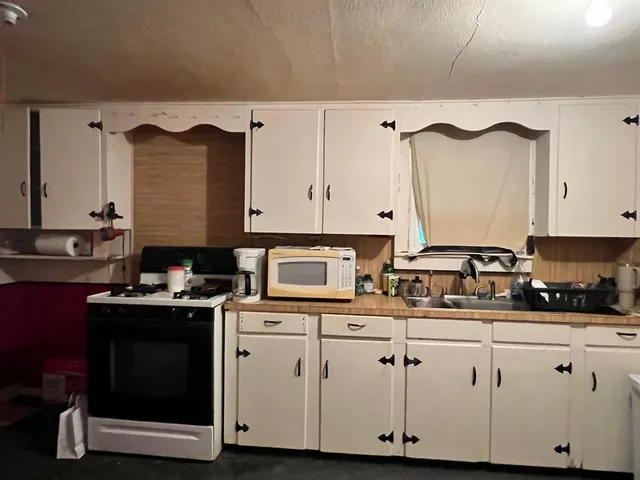 $115,000 | 815 West Standifer Street, Hamilton, TX 76531