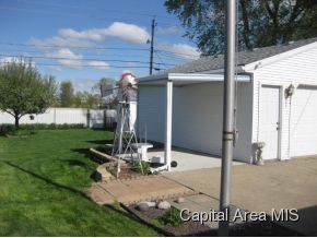 908 South Livingston Street Springfield, IL 62703 - Photo 3 of 24