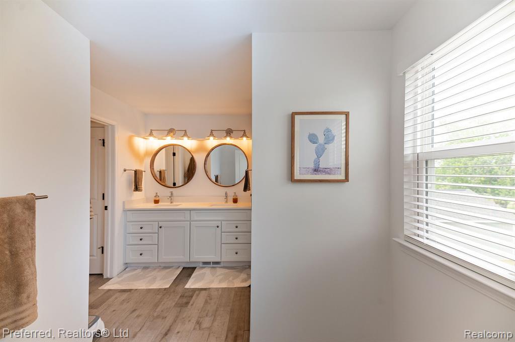 4280 Kent Road Royal Oak, MI 48073 - Photo 29 of 48