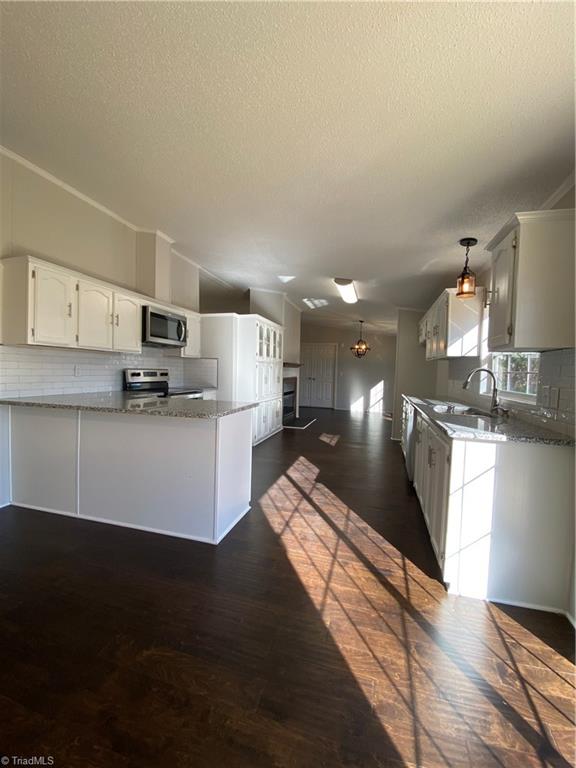 1105 Phillips Mill Road Pinnacle, NC 27043 - Photo 10 of 21